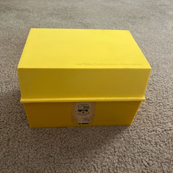 Vintage 1971 The BETTY CROCKER Recipe Card Library - Yellow  File Box - Picture 1 of 9